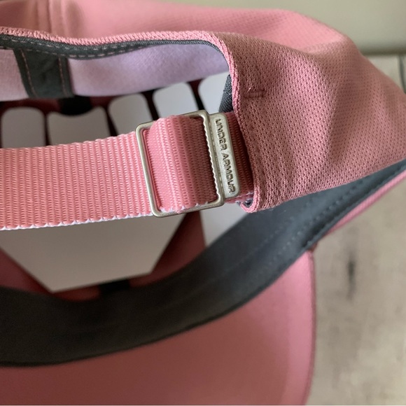 New Under Armour Blitzing Adjustable - Picture 6 of 6